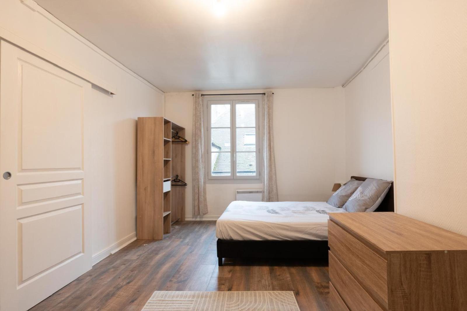 Appartement Au Coeur De Senlis Санлис Екстериор снимка